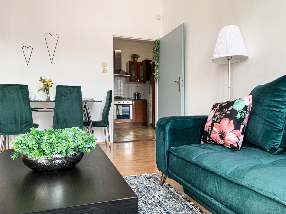 Cozy Downtown City Living Bratislava Exterior photo